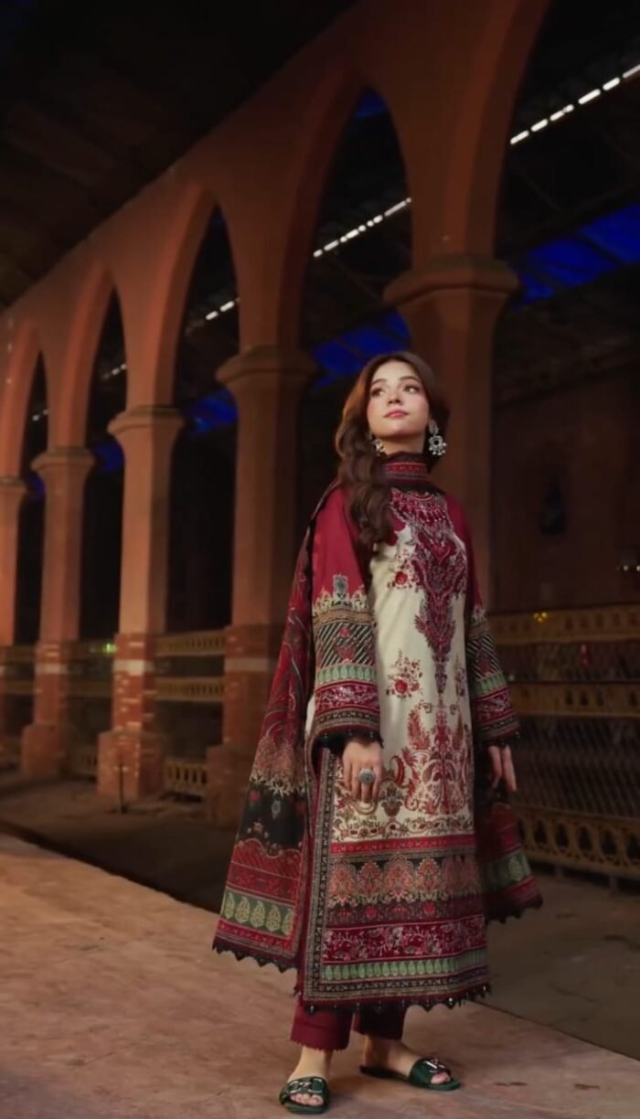 Elegant Maroon & Cream Printed Digital Printed 3-Piece Dress Set - Image 3
