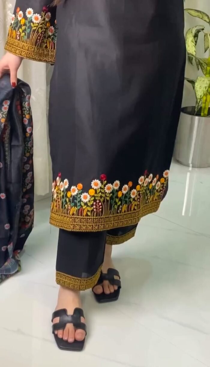 Black Traditional Embroidered 3-Piece Set - Image 4